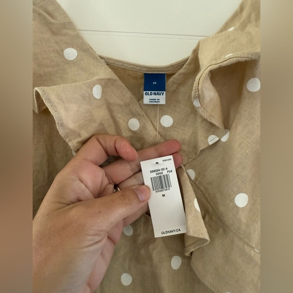 BNWT Old Navy Linen Blend Polka Dot Tank Top, size medium. - Picture 7 of 8
